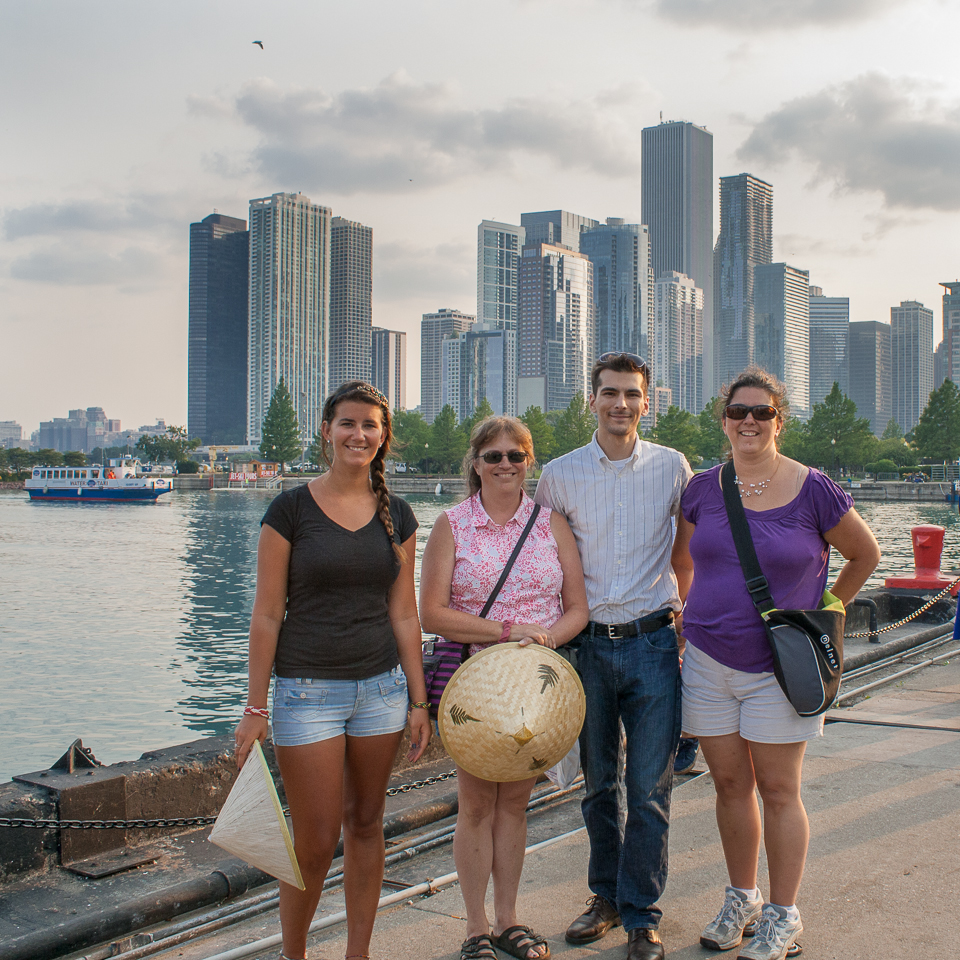 Chicago sightseeing boat tours are fun and meet at Navy Pier